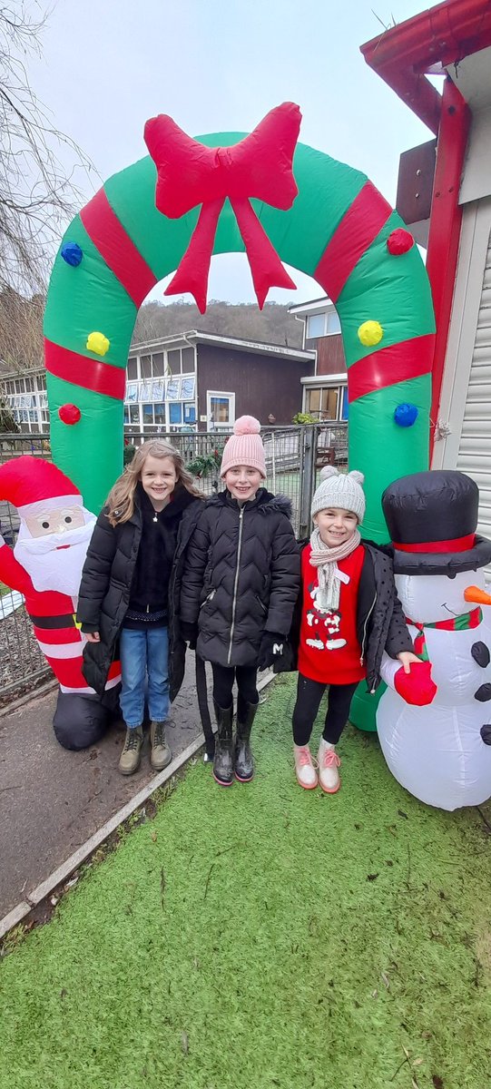 CraigfelenP's tweet photo. We loved the decorations in Winter Wonderland. #cfp34 https://t.co/to8028wpZR