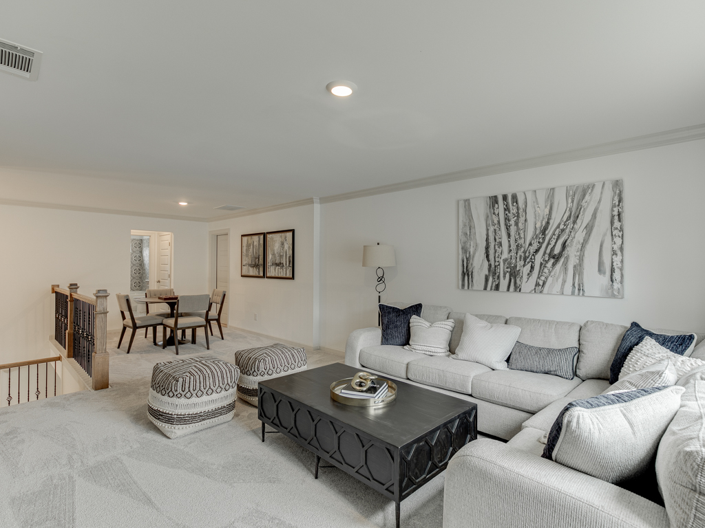 srhomesga's tweet image. The Brooklyn model at Chimney Creek is a stunning ranch design filled with flexible living options including an expansive optional #LoftSpace. ✨ #LoftGoals #RanchHome #DesignOptions 

Learn more 👉 srhomes.com/4705-danford-c…