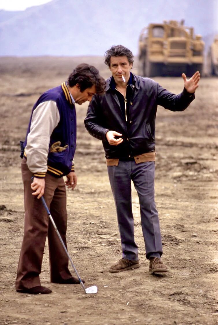 #JohnCassavetes and #PeterFalk photographed on location in Los Angeles during a break in filming “A WOMAN UNDER THE INFLUENCE” (1974)

🎬#FilmTwitter🎥