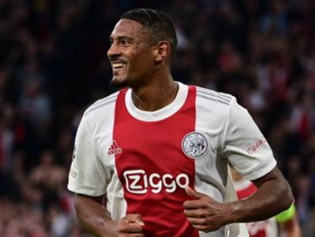 Passperformance's tweet image. Sébastien #Haller is only the second player in UEFA Champions League history to score in all six matches of a single group stage, after Cristiano Ronaldo in 2017-18.
