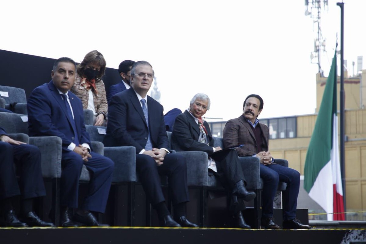 omarfayad's tweet photo. Agradezco la oportunidad de estar en la adhesión de México al programa #Artemisa junto al Canciller @m_ebrard; en #Hidalgo estamos convencidos de que los gobiernos locales también podemos ser actores principales del desarrollo científico, tecnológico y espacial de nuestro país. https://t.co/fCssmh5HLS
