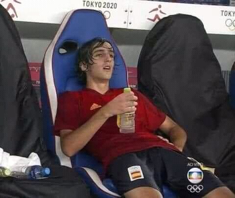 SrtaAfronta's tweet photo. Meu namorado depois do chá que eu dou pra ele: https://t.co/u0ed2A6rq6