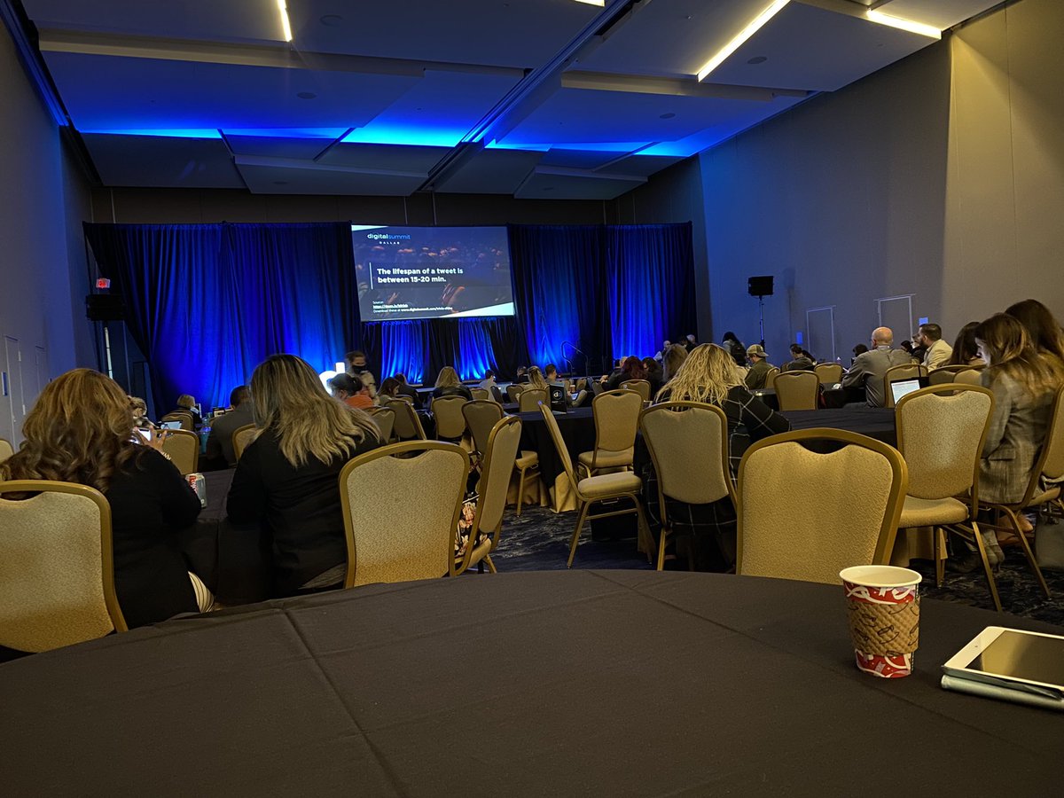 RachelsLife_'s tweet photo. Learning SO much from #dsdal can’t wait to get home to implement! https://t.co/vrlOh1VnKQ