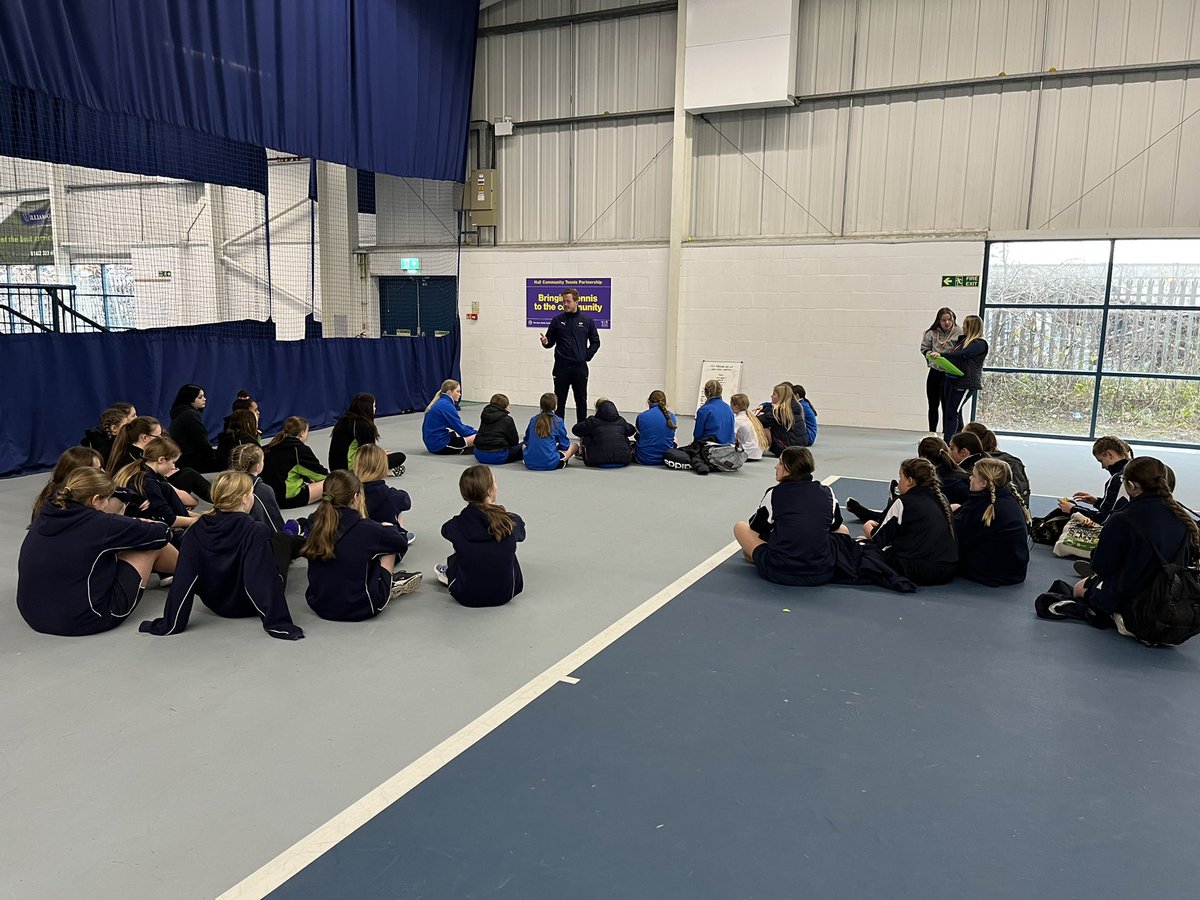 It’s been a while! East Yorkshire U13 Girls Finals🏏

Huge thank you to all the schools that attend and congratulations to @southhunsleype &amp; <a href="/WolfretonSport/">WolfretonSport</a> on progressing to the U13 Lady Taverners County Finals🏆 

Quality from <a href="/RobJohnsonYCB/">Rob Johnson🏏</a>, @JohnMajorYCB &amp; @TomHudsonYCB 👏🏻