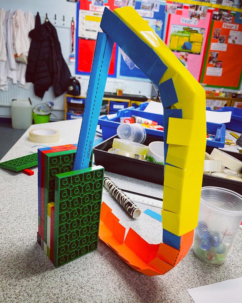 littlesciencel1's tweet photo. At our last KS2 club this week we made rollercoasters! We talked about chain reactions and momentum then used marbles and cardboard to create our tracks! Such good teamwork and creativity - engineering at its best ☺️ Thanks to @ScienceBuddies for the templates!  #engineers https://t.co/axoObeljdu