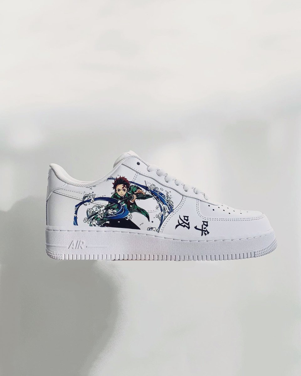 kaiilabs_'s tweet photo. #DemonSlayer Custom Air Force 1’s 👩🏻‍🎨 https://t.co/FwzJXkZ3QG