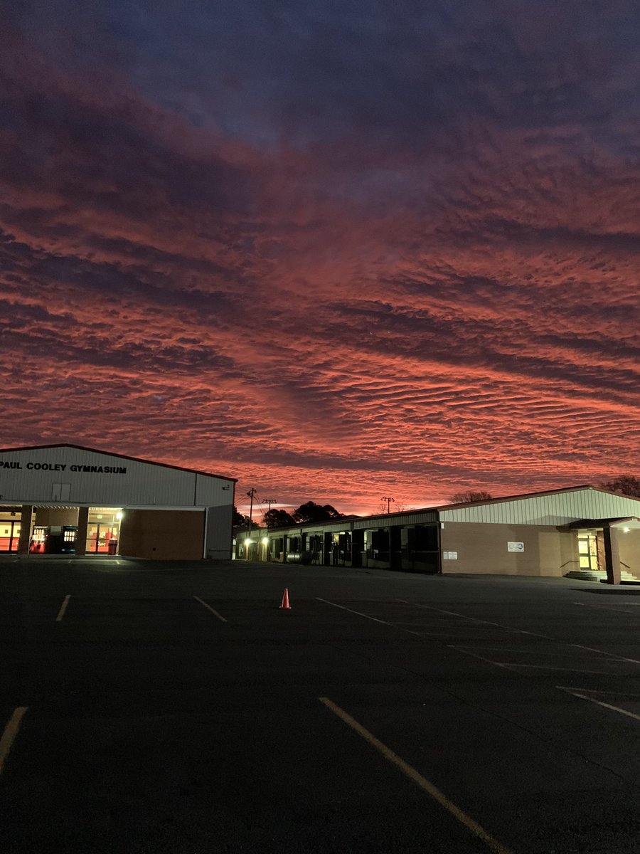 JamieDarwin1's tweet photo. Beautiful sunrise over Pisgah High School this morning @spann @waff48 @WAAYTV @whnt https://t.co/YZ9WkyVRBU