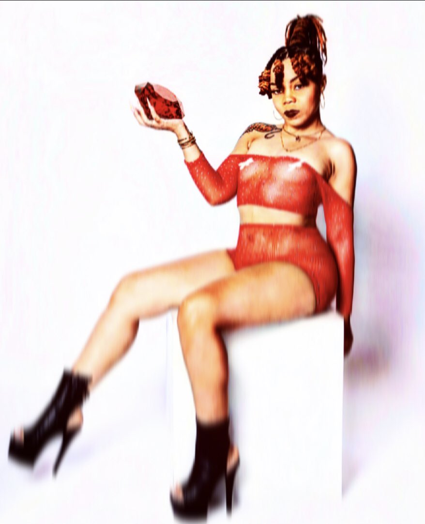 therealrubyfoxx tweet picture