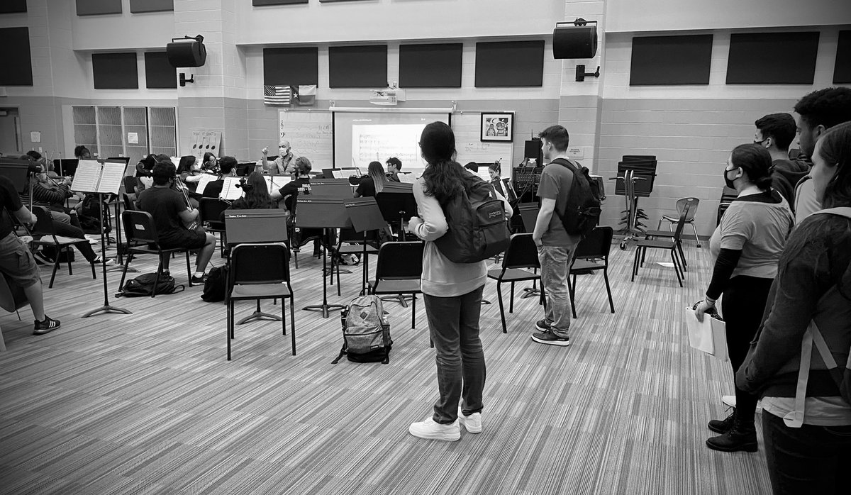 PaetowDecathlon's tweet photo. Thank you to our @PaetowHS Orchestra for giving our Decathletes a mini concert/lesson today as we study music LIVE, instead of in the resource guide! 🎼 🎶 #BuildingANewLegacy @PaetowOrch @OrchTavilson @MrNesossi https://t.co/eQLhToJMnU