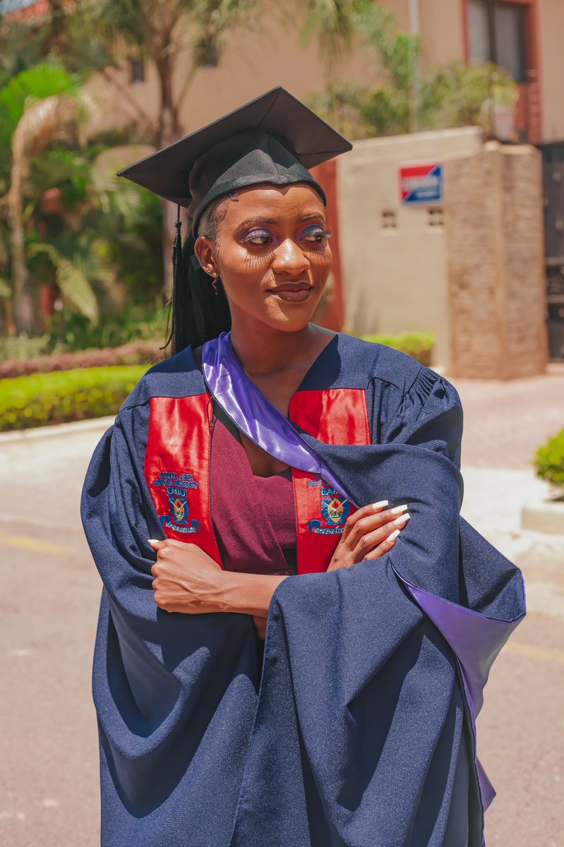 Domingomatongo's tweet photo. I graduated🥺😭
I am getting to the good part🙌💃 https://t.co/terxk9tGoQ