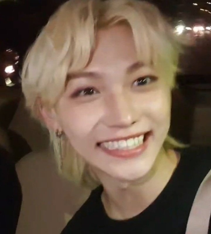 sunshinemin0's tweet photo. I vote #straykids  for Worldwide Fans' Choice Top 10 #MAMAVOTE https://t.co/hjpEWI2nPZ