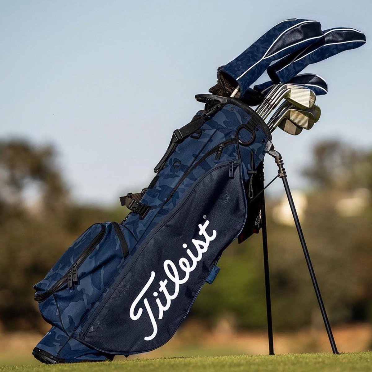 scottsdalegolf's tweet image. 🎁 WIN 🎁

DAY 9 &amp;amp; we’re giving away a Titleist TSi Driver &amp;amp; Fairway + Stand Bag &amp;amp; 2 dozen Pro V1 Balls (RRP £1,147) 😍

Enter:
1. FOLLOW US ⛳️
2. LIKE &amp;amp; RT post 😍
3. TAG 3 mates👇

🔥 50 BONUS ENTRIES when you also enter on Insta 👉 bit.ly/3dDpCyQ

Draw 16/12/21