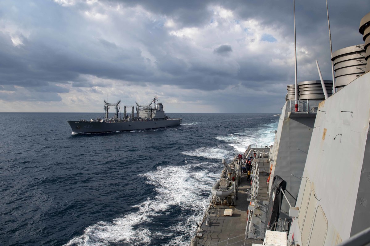 ありがとうございました, @jmsdf_pao_eng  ⛽ 🌊 ⚓ 

The JMSDF replenishment oiler JDS Tokiwa (AOE-423) and #USSHiggins (DDG 76) conducted a RAS while in the East China Sea, Dec. 6.

Higgins is deployed to @US7thFleet in support of a #FreeAndOpenIndoPacific.

#NavyPartnerships