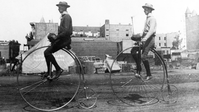 saddlespur's tweet photo. Did you know bikes used to look like this? Support our Kickstarter and level up your cycling experience and change the future of cycling.
https://t.co/afJtWMZRkU
#CyclingCulture #CyclingClub #CyclingGear #inSpuration #CyclingAddict #WorldBicycleDay #CyclingTips https://t.co/5Ahv4qIzF5