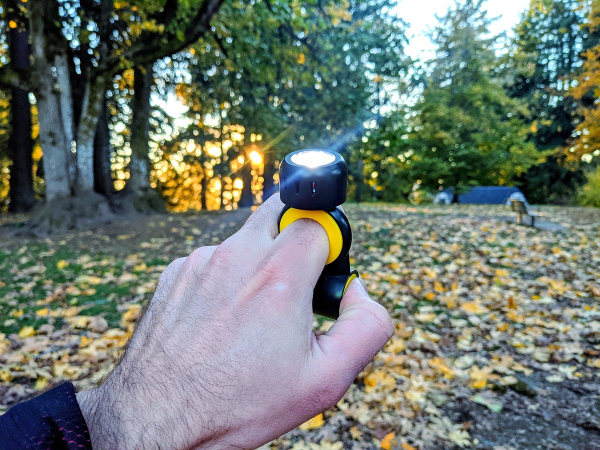 RunbellUSA's tweet photo. What's your favorite part of #TorchRing?
Ours is running with friends and having the control to not blind them when we look to talk to each other.
The polite way to illuminate your run. https://t.co/2sLOIRNocc