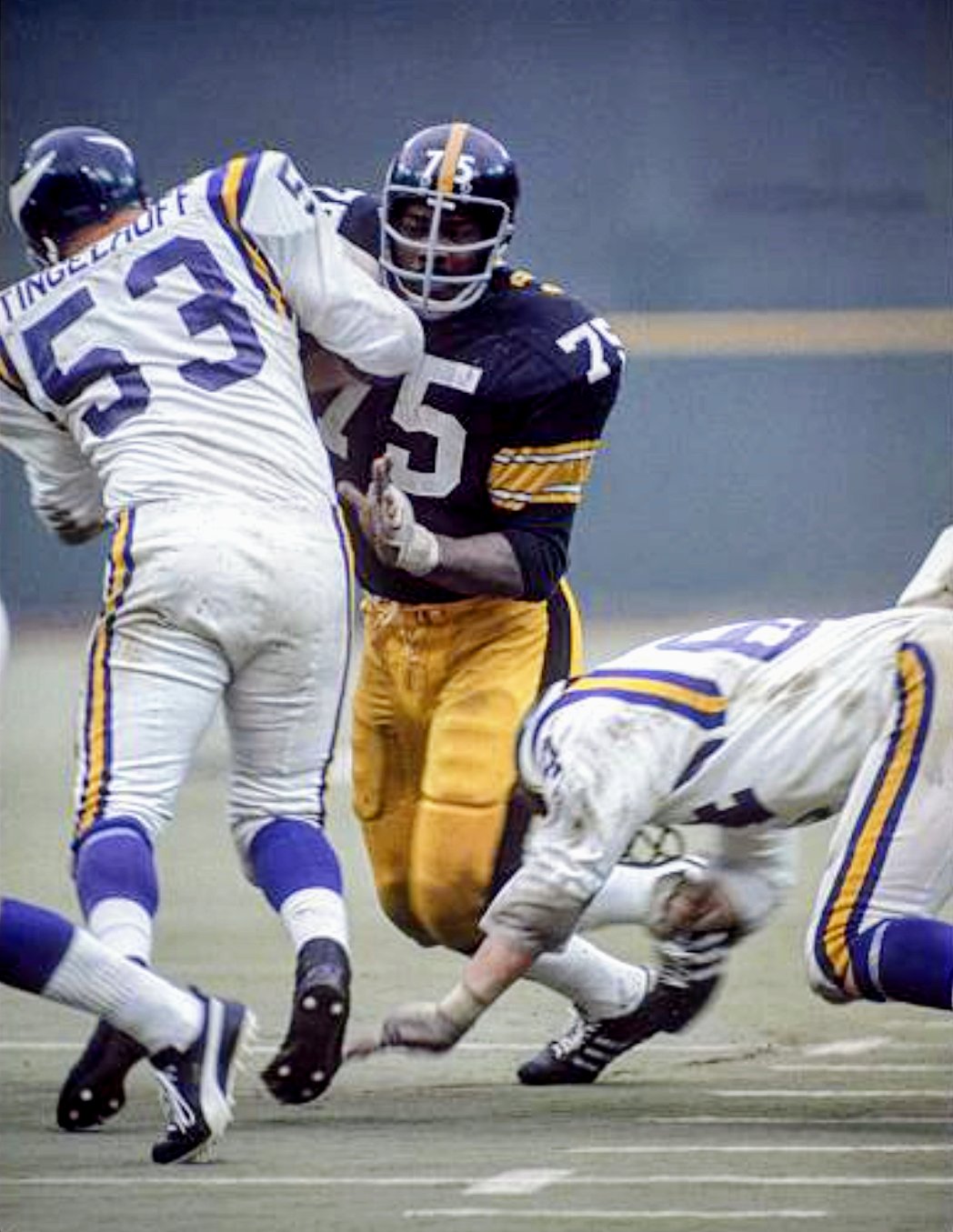 Kevin Gallagher on X: 'PFHOFers Mick Tingelhoff and Mean Joe Greene grapple  as Milt Sunde applies the then-legal high-low chop block, November 1972.  #PITvsMIN #Steelers #Vikings  / X