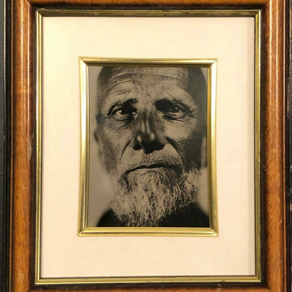 JPierredon's tweet photo. Portrait en #ferrotype encadrement vintage disponible @monhotelgap @visitgap_officiel #portraitphotography #argentique #portraitphotographer #cameraobscura #pieceunique #unica https://t.co/j35BhANkyQ https://t.co/JkQhccUEhf