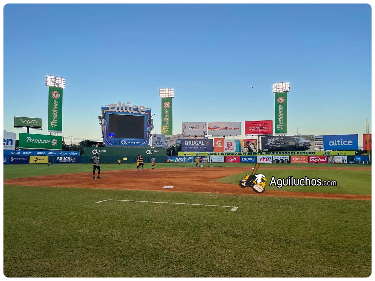 aguiluchos's tweet photo. #AguiPBP Desde el Estadio Quisqueya, Hoy Águilas visitan a los Leones #ACvsLE https://t.co/zGs014p0eX