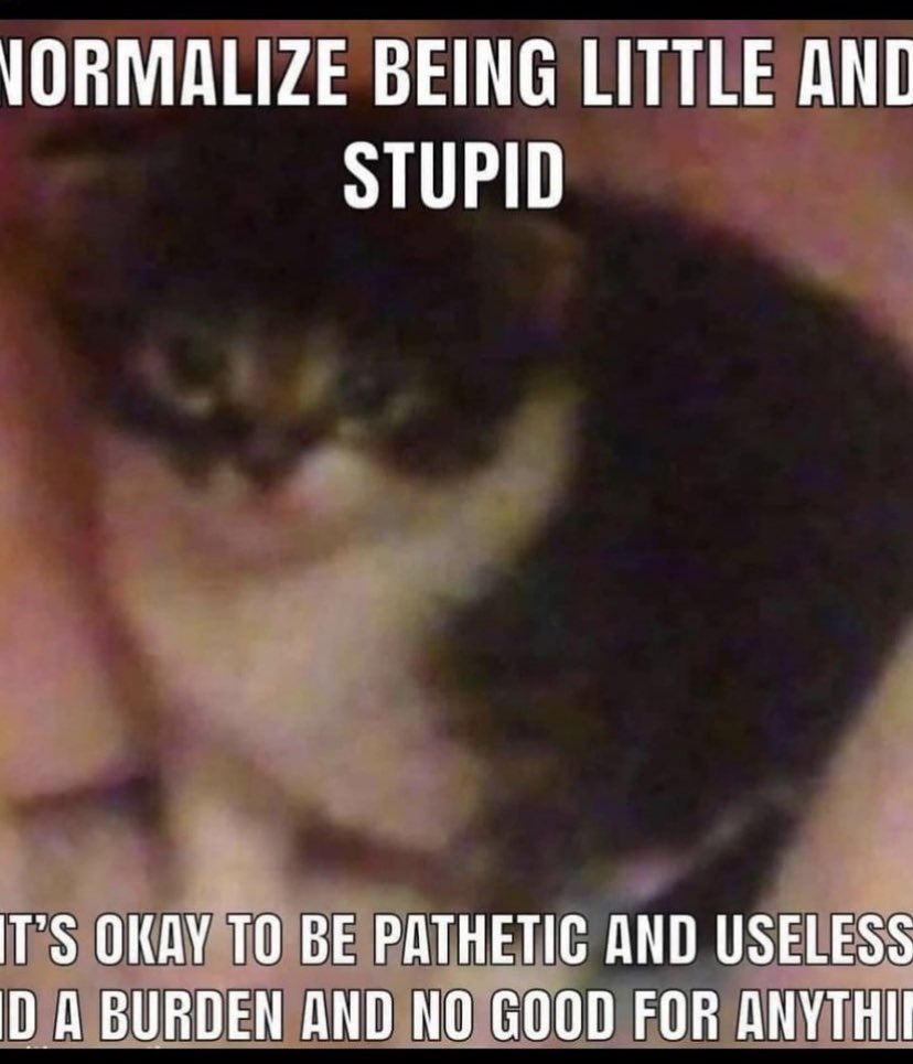 vomit_angel's tweet photo. Time 4 work can’t wait to get screamed at for other people’s mistakes https://t.co/PV9Dywsubl