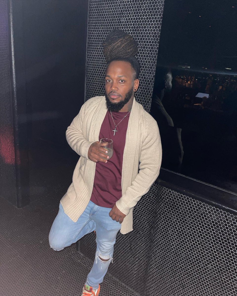 BarryAntoine's tweet photo. “Tan &amp; Cran for the Bday fit/ 
All December it’s me Bday b***h‼️” -BA

📸: @drkingnyc 

#1208 #BADay
#YesIndeed🙌🏾 https://t.co/VRbi11OsXY