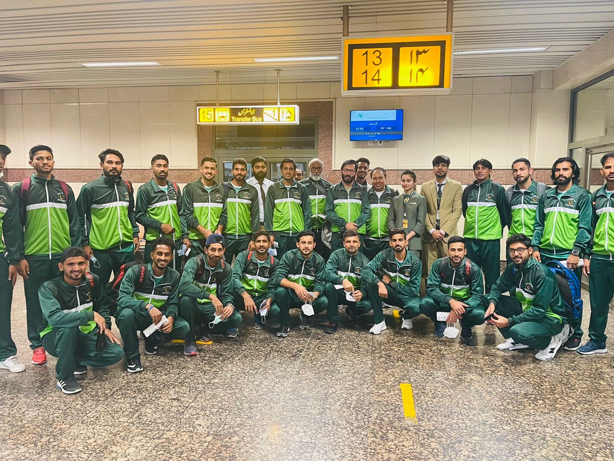Off to Dhaka for Asian champion trophy. 
.
.
.
#pakistanhockeyteam