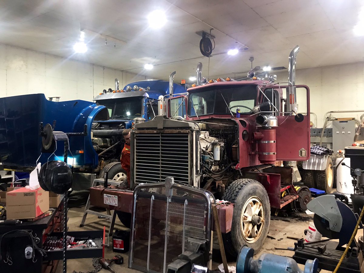 abfarmdawg's tweet image. Hoping to get the ol 79 back into the fleet #shopproject