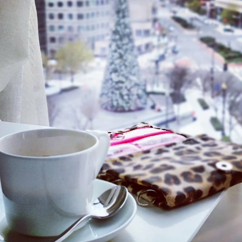 Thinking back to our Christmas weekend getaway in D.C. 2020.🎄 Thank you @comradhotels for a wonderful stay! #tb
.
.
.
#conradhilton #dcchristmas #christmastree #christmasinthecity #conradhotels #christmasmagic #christmasmood instagr.am/p/CXR1NFDPNp9/