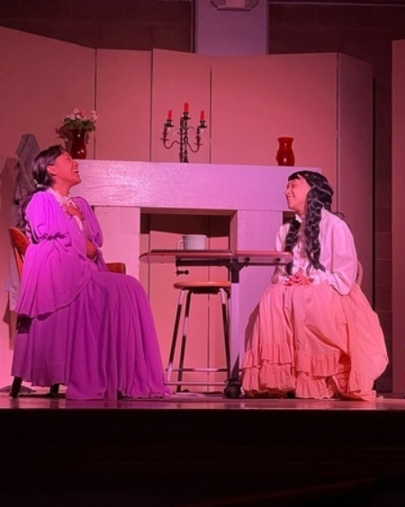 ELPASO_ISD's tweet image. A Christmas 🎄  classic tale just in the time for the holidays! The @JSHS_Official Fox players 🎭  will perform, ✨ &quot;The Gift of the Magi&quot;✨ today and tomorrow at 6:30 p.m. at the Silva auditorium. 

Support our @EPISDFIneArts students! #IamEPISD @Jeffers51888630