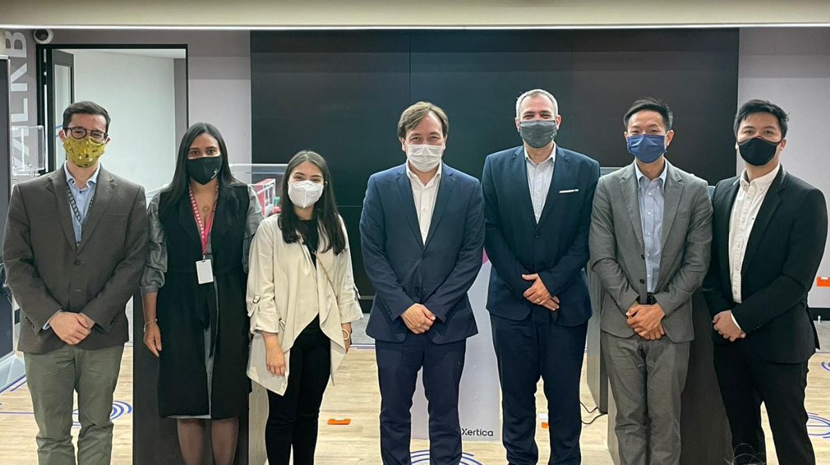 HiroshiWago's tweet photo. Gran oportunidad de consolidar el trabajo conjunto con  Enterprise Singapore - ESG, en su visita de trabajo para la región LATAM. Revisamos la importancia de la innovación, transformación digital y aumento del comercio bilateral e IED entre 🇸🇬🇨🇴 @PROCOLOMBIACO https://t.co/iIS5cxcjIw