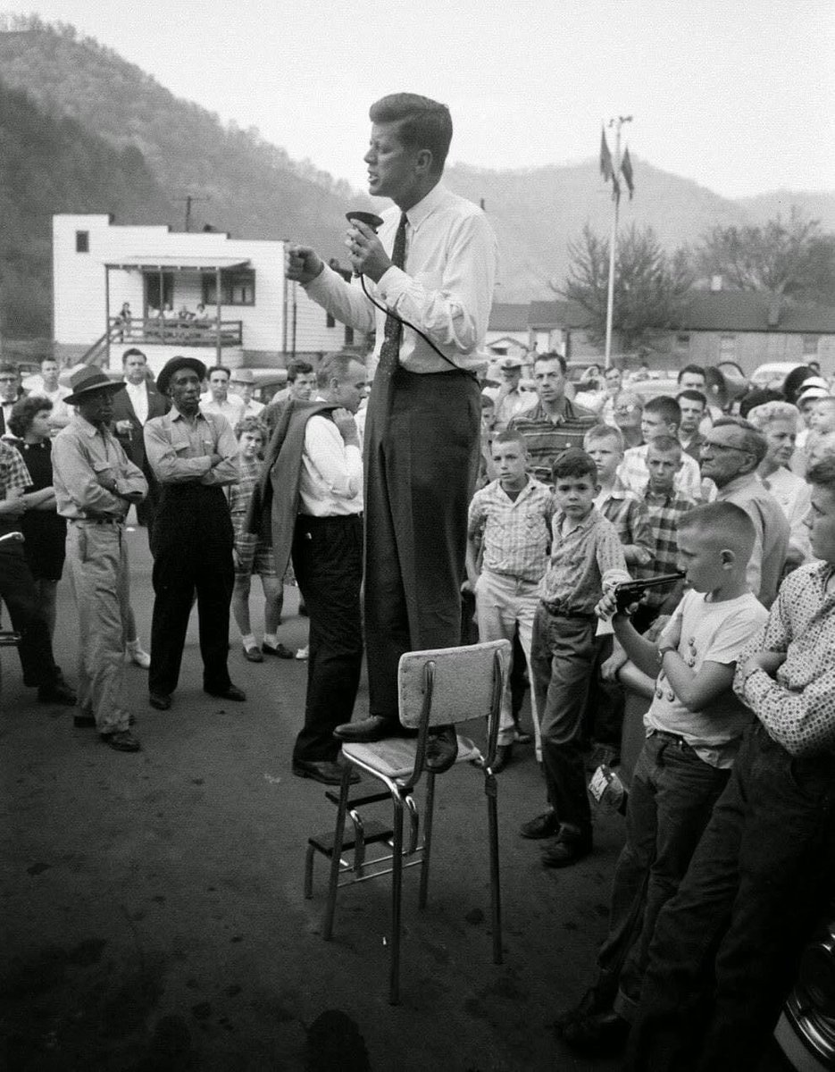 RL_Pharmacist's tweet photo. I think no one in the photo believes him especially the boy who is smelling the gun! https://t.co/nKTzPVgoMB