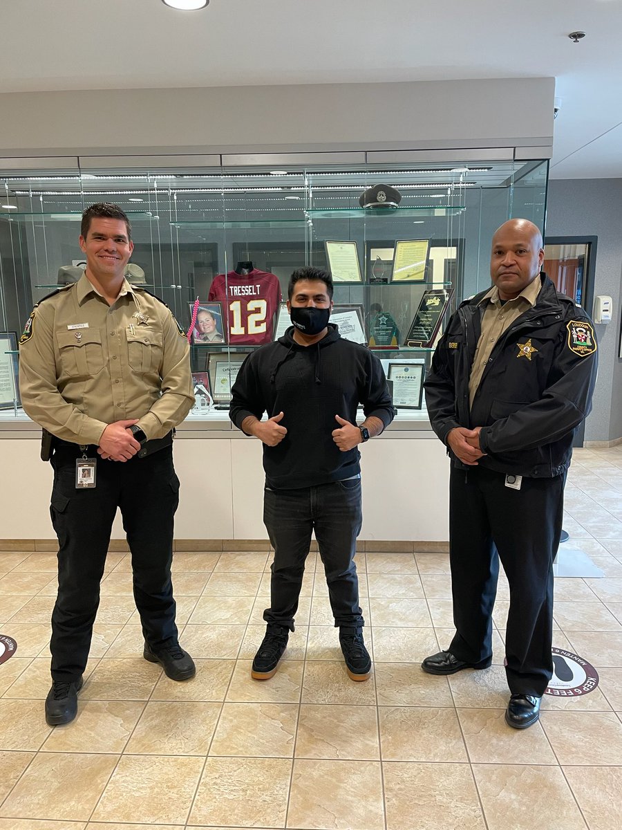 Jawad Muti our FIRSTNET Expert from AT&amp;T Leesburg Store stopped by Loudoun County Sheriffs office to wish our First Responders Happy Holidays and talk about FIRSTNET.  <a href="/404girl/">Betsy Francis</a> <a href="/DaleB1/">Dale S. Brown</a> <a href="/tandtmichael/">Michael Halpin</a> <a href="/MS5083/">MANOJ SINGH</a>