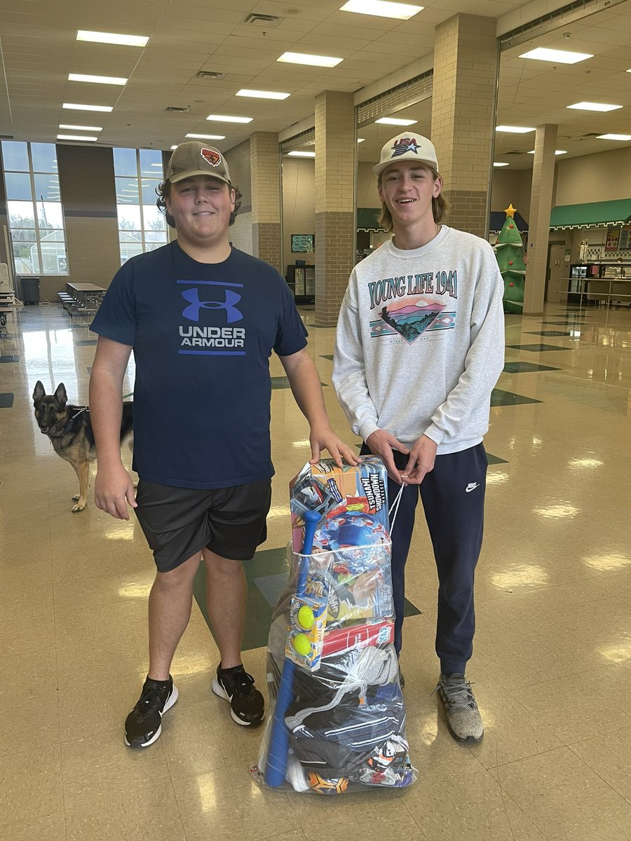More Angel Tree love! <a href="/SiegelHighStars/">Siegel High School</a>