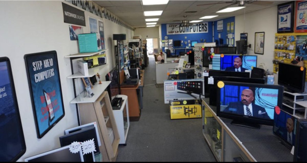 PCRepairYucaipa's tweet image. Looking for the perfect Christmas present. Stop in to see us! Look around our beautiful store, there are many electronic items to see both new and previously owned hand picked items for sale. 

#StepAheadComputers #ComputerRepairStore #Yucaipa #Calimesa
