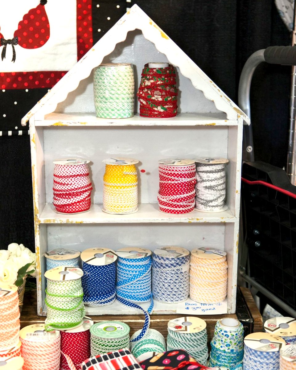 Merry, bright and just right. Holiday finishes are having their moment and we are here for it. Are you decking the halls, walls or shawls this year? 

Image: A sweet winter house with beautiful holiday finishes. #foudatexpo 2019.

#sewexpo #trim #finishingtouch #deckthehalls