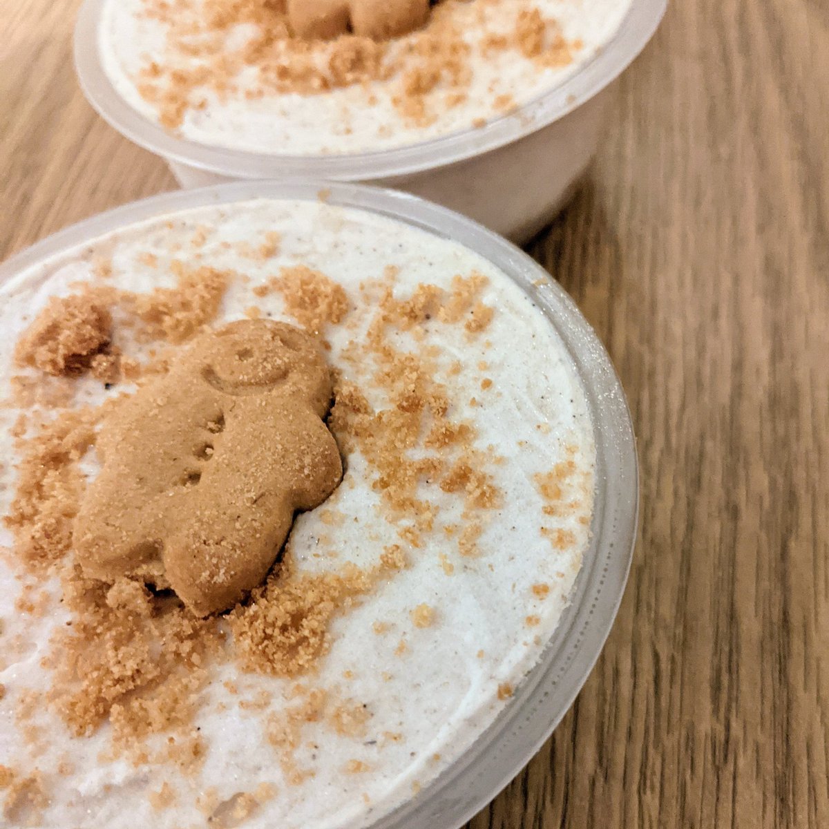 cococheesecakes's tweet photo. Gingerbread Spice cheesecake! Festive vegan yumminess (also available gluten/soya free).
Order for collection, Derby/Notts hand delivery, or UK shipping, by Sunday!
#vegancheesecake #vegandessert #veganchristmas #glutenfree #dairyfree #derbyvegan #derbyshirevegans #nottsvegans https://t.co/yrcKP30MPG