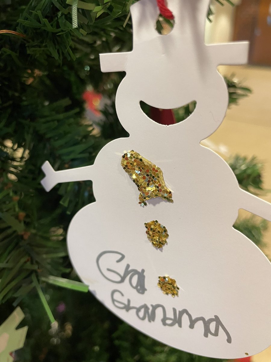 jtlart's tweet photo. Our kids spent today making ornaments for the JTL ‘Thankful Tree’…. And they had a lot to be thankful for! @ESASDJTL https://t.co/CfBjFBbFqY