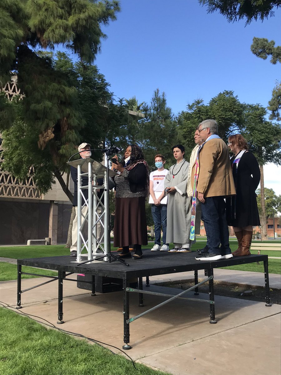 kai_newkirk's tweet image. As Biden’s Summit for Democracy begins and the young hunger strikers meet with Sinema, veterans &amp;amp; faith leaders gather at our Capitol to support the Arizona hunger strike for democracy. The strike will continue until the Senate passes the Freedom to Vote Act.

#RightsBeforeRecess