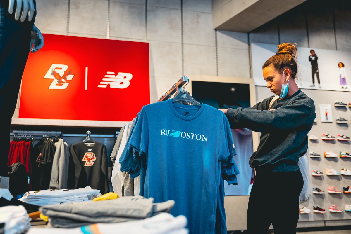 BCEagles's tweet photo. A huge THANK YOU to our friends at @newbalance for providing our student-athletes with a fun day full of shopping 🛍️
#ForBoston | #FromBoston https://t.co/xEQeGH00hV
