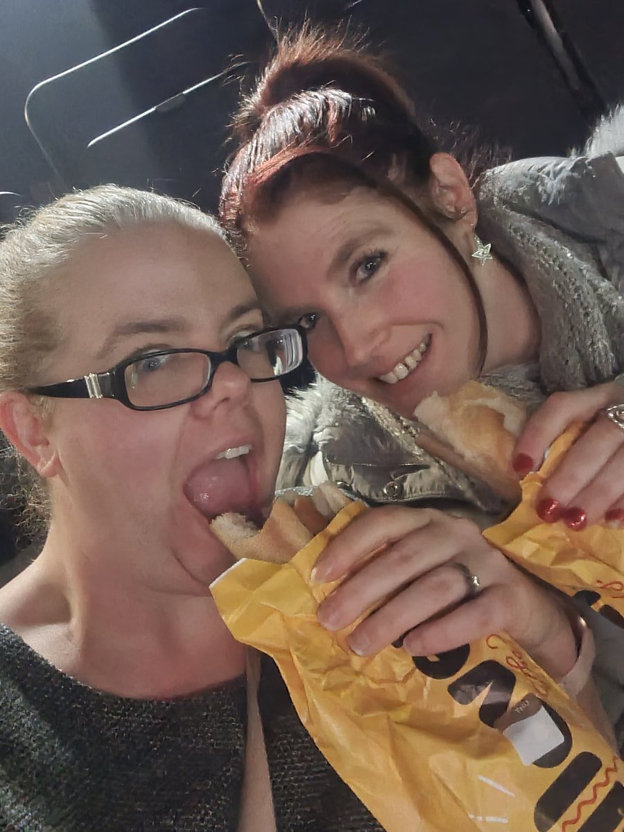 MandyMoos's tweet photo. At the @GaryBarlow concert tonight! Tucking into a couple of @RolloverHotDogs before the show starts!
#hellosausage https://t.co/ltSpaTZTVY