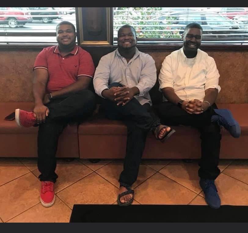 n8ture_al's tweet photo. My Superman gained his wings yesterday. A true fighter to the end!
He was a big brother not only to his younger siblings, but also to so many others. I’m thankful for is love, support, encouragement and fighting spirit.#SockitCancer #StayPositiveKid #weGonewin #CancerSucks https://t.co/HC2eRDk5f1
