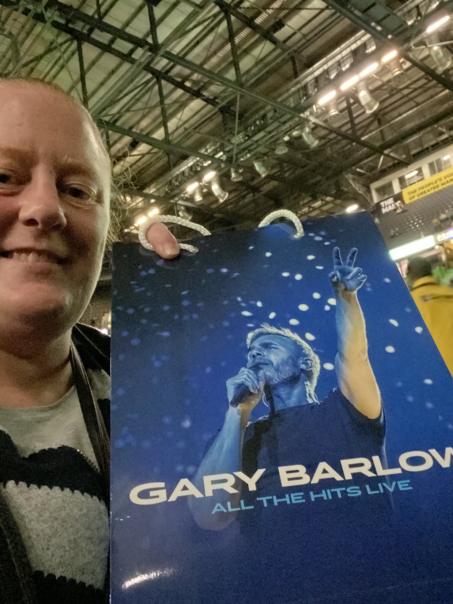 Getting ready for Gary ❤️ #VIP #garybarlow #AOarena