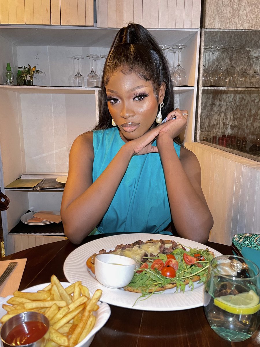 TheElleyy's tweet photo. Date Night!🥰 https://t.co/R4xtbRNnKJ