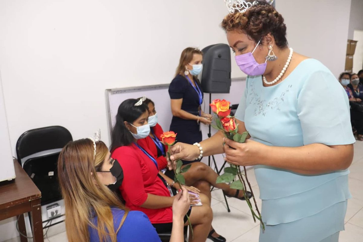 midespanama's tweet photo. Con el objetivo de prevenir la violencia doméstica 🚫🖐🏻, realizamos un taller junto a estudiantes de psicología, denominado "Mujer de Gran Valor" dirigido a funcionarias de nuestra oficina regional de La Chorrera. #NoLoNormalices💜 https://t.co/bY3xpCTOmp