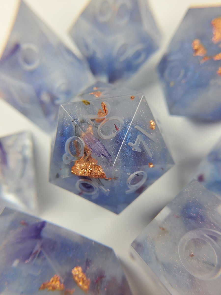 #dnd #dnd5e #dice #dnddice #handmadedice