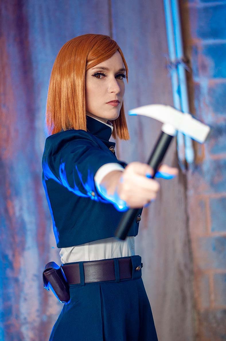 tessssick's tweet photo. “I’ll end this quickly.”🔨

First official photos of my Nobara cosplay! 
📷 + edits by @cellaira_vision 
Wig styled by me/cosplay from Taobao
#jujutsukaisen #nobarakugisaki #MAPPA #nobaracosplay https://t.co/sLZEnBJKyC