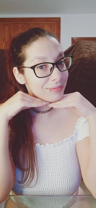 Watch Zenda SEXY's leaked NSFW photo on TwXstars