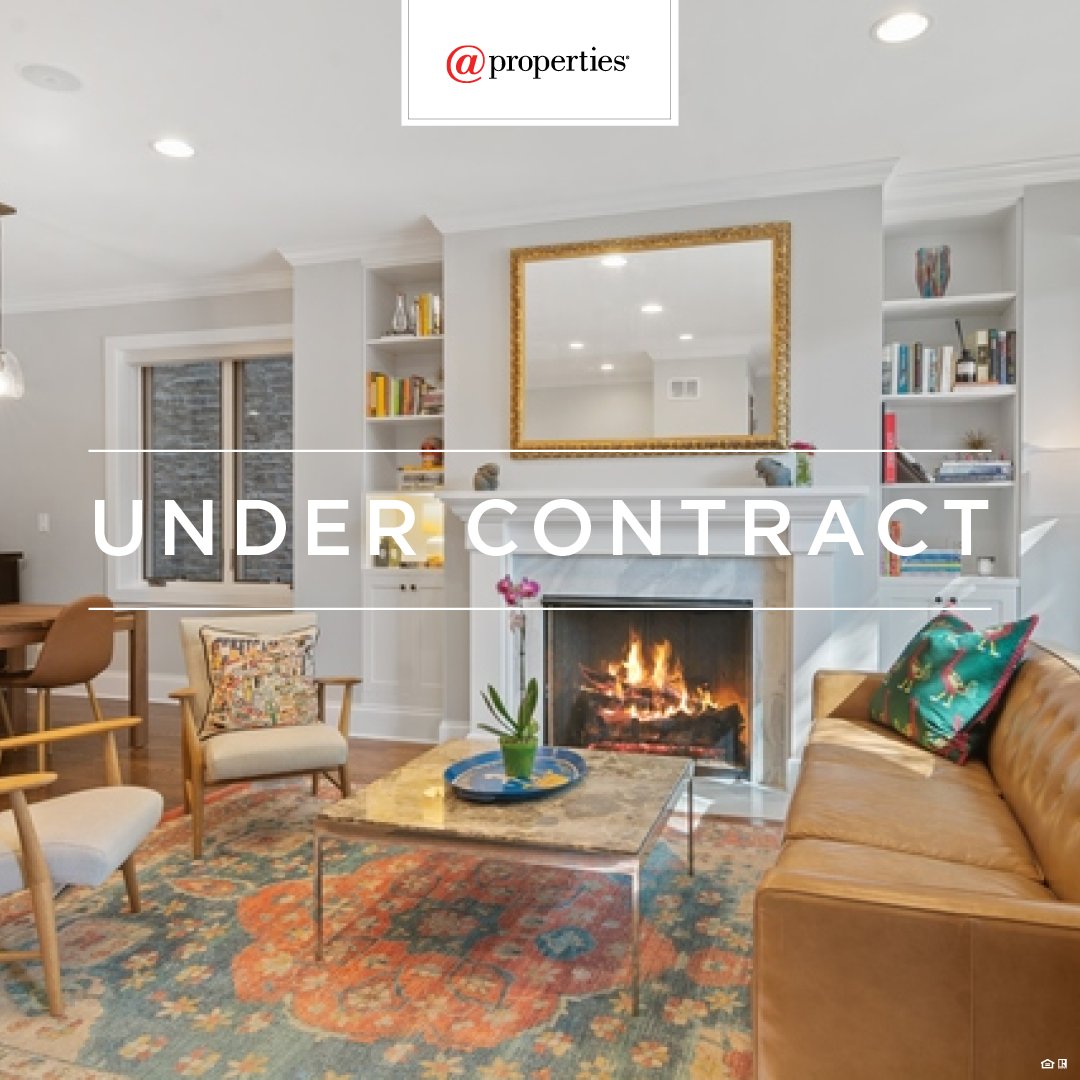 SeikoRealtor's tweet photo. Single family home in Bucktown. Under Contract with Seiko realtor. My buyer won against multiple offers:) Yes of course! List price $1,250,000. Just waiting to close and I'm so excited for my client. I should be on HGTV. This is a first time home buyer.
#getitdonewithseiko.com https://t.co/D5bzyLvFGZ