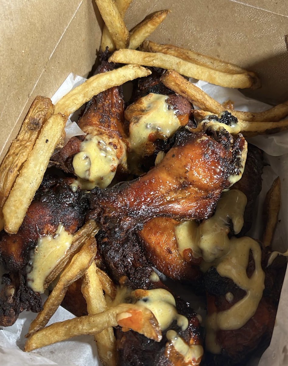 wheresmikeg's tweet photo. This is what you call balance. Yogurt, granola and fresh berries for breakfast and for lunch them smoked then fried boys. All while supporting small businesses in the same neighborhood, @CafePatachou x Fat Dan’s #MealsWithMikeG https://t.co/TFO6abx2ax
