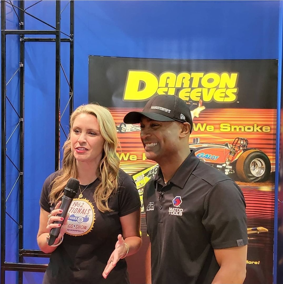 DartonSleeves's tweet photo. Amanda Busick and @AntronBrown of @AbMotorsports1
#prishow #PRI2021 #dartonsleeves #dartonarmy https://t.co/fSTy0szNiz