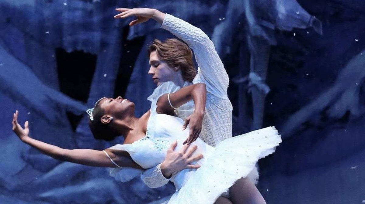 TheACGG's tweet photo. Raise your hand if youβre as excited for @GSOBALLETβs #nutcrackerweek as we are! ππ½ππ»ββοΈππΏββοΈ The beloved holiday production by Greensboro Ballet returns to the @CTofgso stage this weekend. Weβre so glad to be a sponsor of the show! βοΈ
#artsgso #greensboroartist #nutcrackerballet https://t.co/Hmbj5u54y1